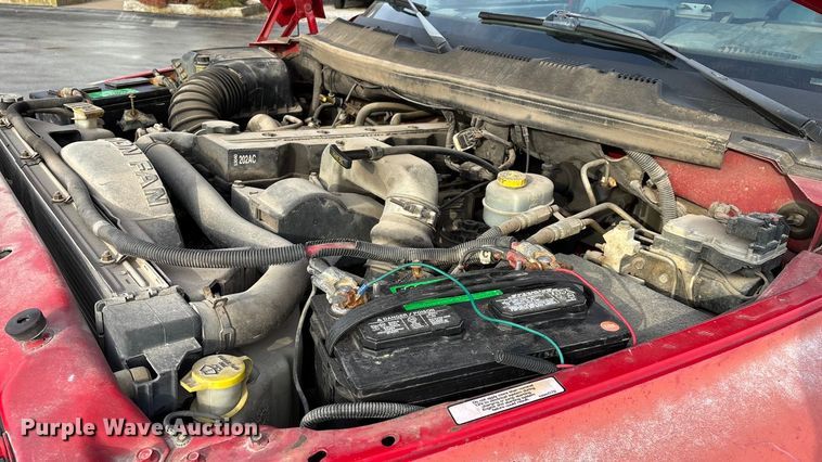 image for item FG0140 2000 Dodge Ram 3500 flatbed pickup truck