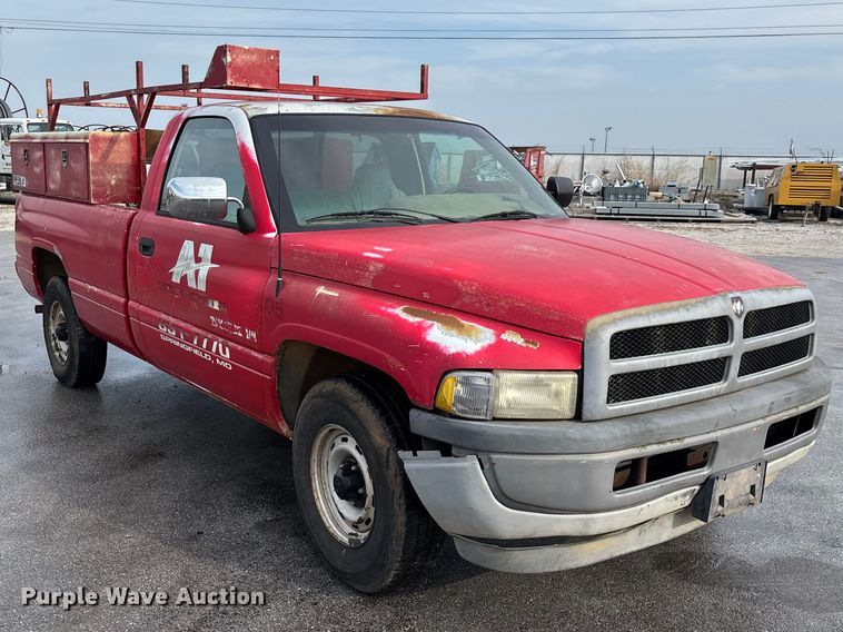 image for item FG0141 1997 Dodge Ram 1500 pickup truck