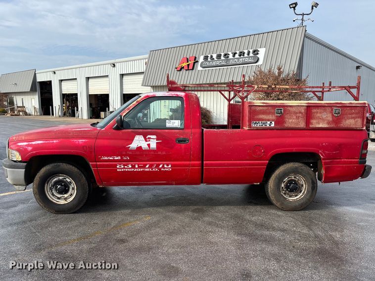 image for item FG0141 1997 Dodge Ram 1500 pickup truck