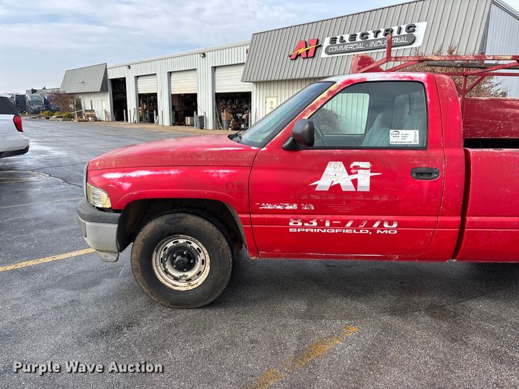 image for item FG0141 1997 Dodge Ram 1500 pickup truck