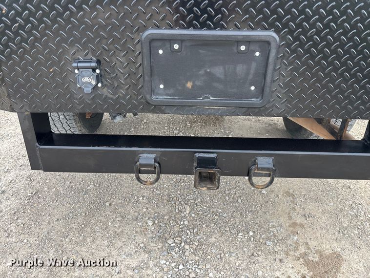 image for item FG0147 2015 Chevrolet Silverado 3500HD flatbed pickup truck