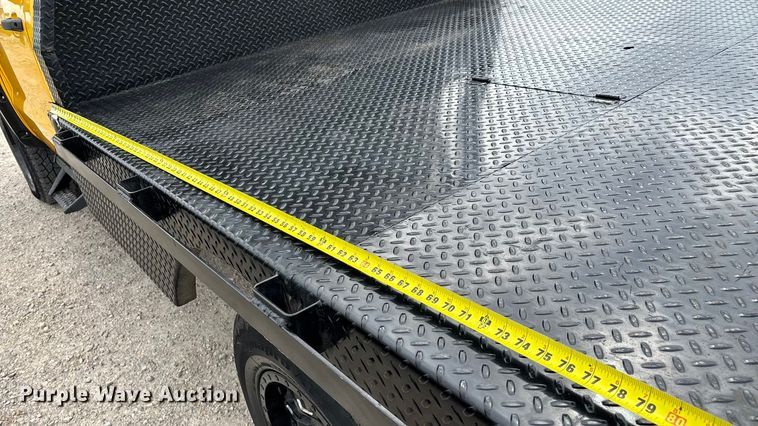 image for item FG0147 2015 Chevrolet Silverado 3500HD flatbed pickup truck