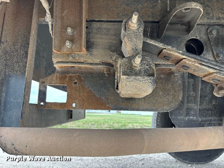 image for item FG0147 2015 Chevrolet Silverado 3500HD flatbed pickup truck