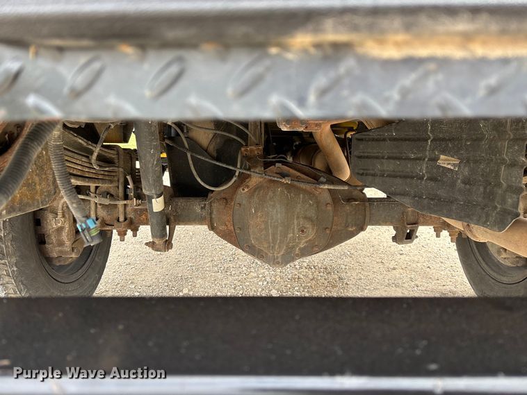 image for item FG0147 2015 Chevrolet Silverado 3500HD flatbed pickup truck