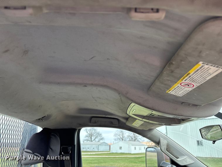 image for item FG0147 2015 Chevrolet Silverado 3500HD flatbed pickup truck