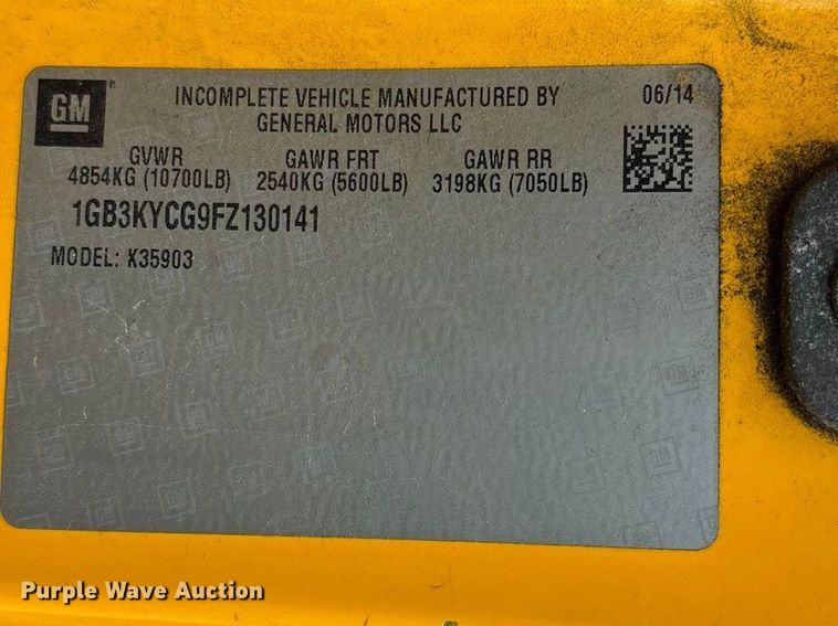 image for item FG0147 2015 Chevrolet Silverado 3500HD flatbed pickup truck