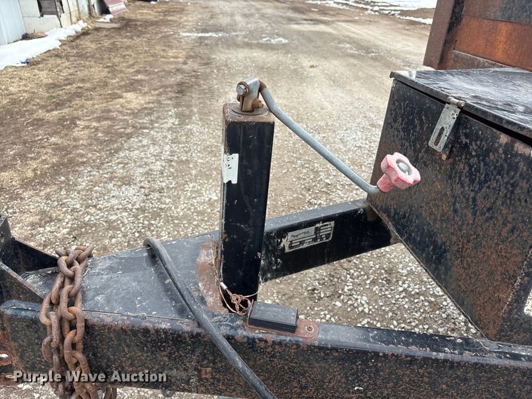 image for item FG2702 2002 Doolittle MasterDump dump trailer