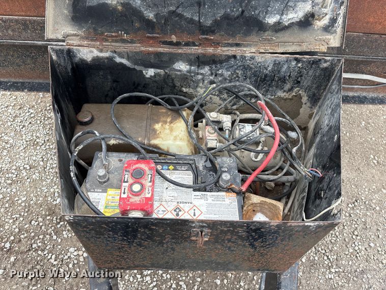 image for item FG2702 2002 Doolittle MasterDump dump trailer