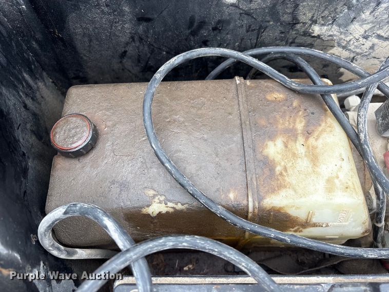 image for item FG2702 2002 Doolittle MasterDump dump trailer