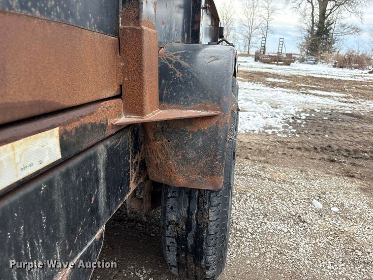image for item FG2702 2002 Doolittle MasterDump dump trailer