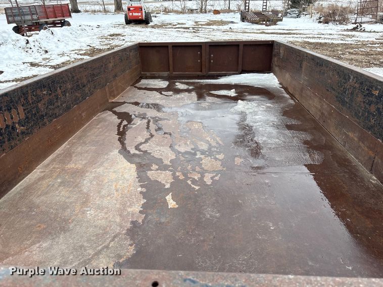 image for item FG2702 2002 Doolittle MasterDump dump trailer