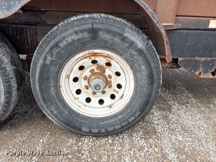 image for item FG2702 2002 Doolittle MasterDump dump trailer