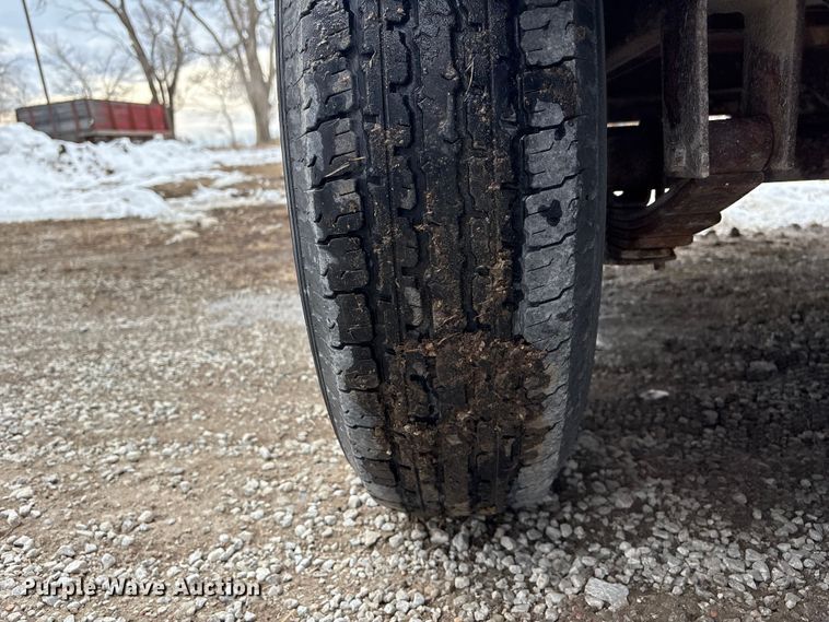 image for item FG2702 2002 Doolittle MasterDump dump trailer