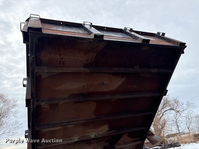 image for item FG2702 2002 Doolittle MasterDump dump trailer