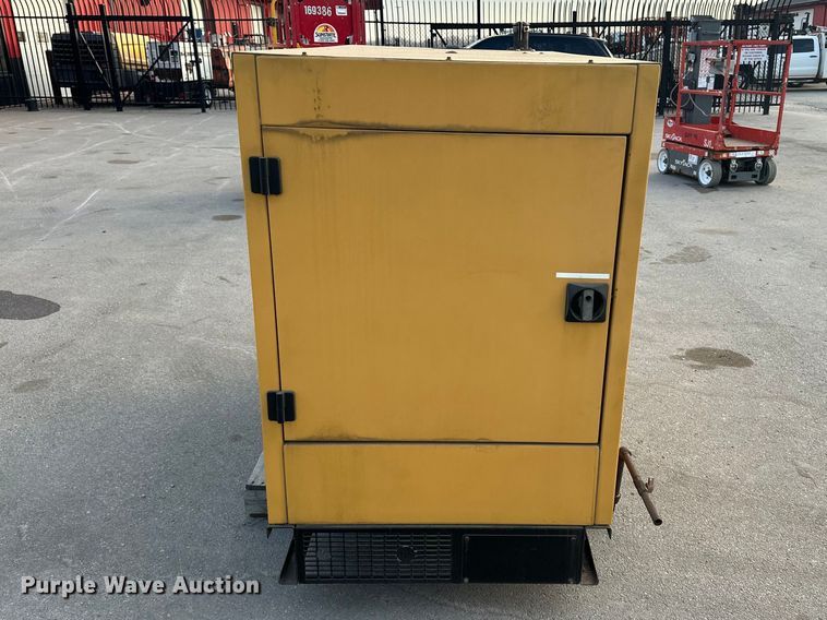 image for item FG2782 2000 Caterpillar G25F1S generator