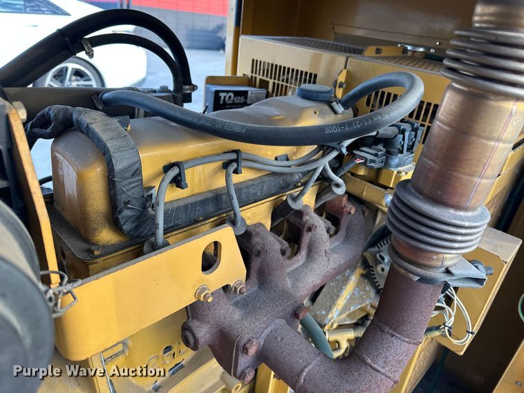 image for item FG2782 2000 Caterpillar G25F1S generator