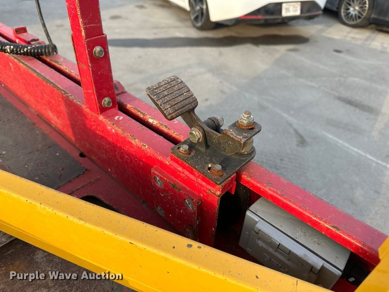 image for item FG2783 2018 MEC 1330SE scissor lift