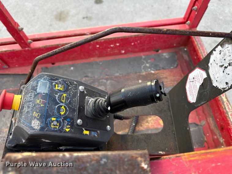 image for item FG2783 2018 MEC 1330SE scissor lift