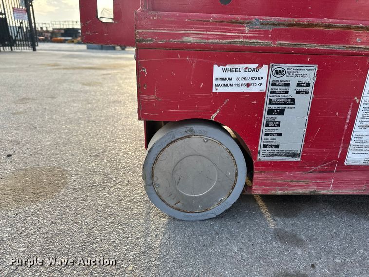 image for item FG2783 2018 MEC 1330SE scissor lift