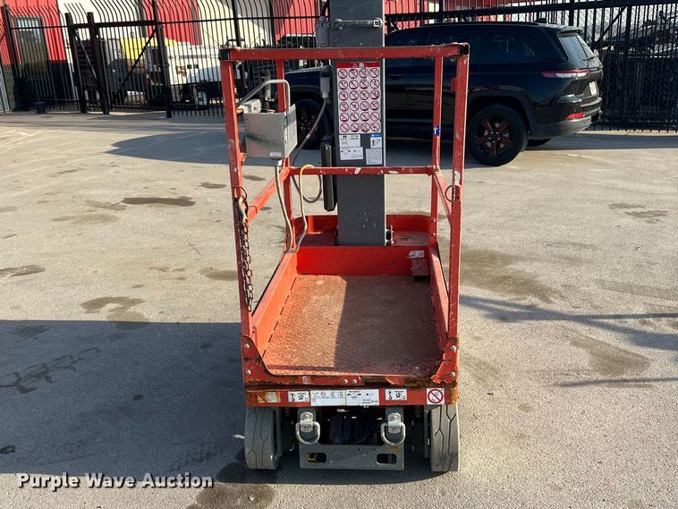 image for item FG2784 2016 Skyjack SJ12 scissor lift