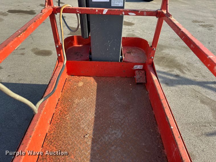 image for item FG2784 2016 Skyjack SJ12 scissor lift