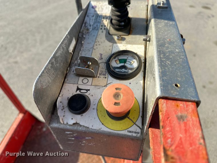 image for item FG2784 2016 Skyjack SJ12 scissor lift