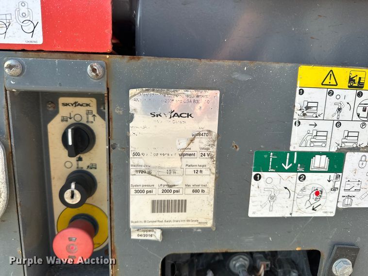 image for item FG2784 2016 Skyjack SJ12 scissor lift