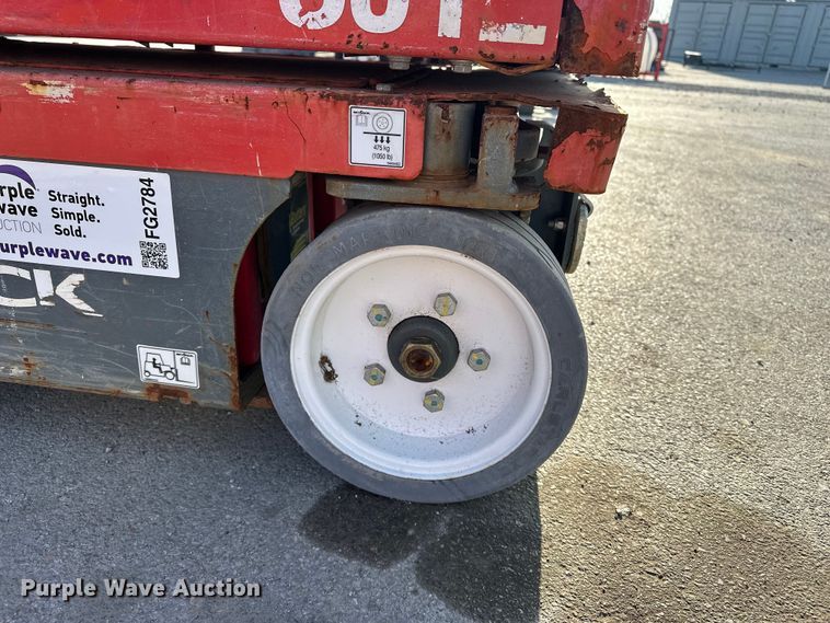 image for item FG2784 2016 Skyjack SJ12 scissor lift