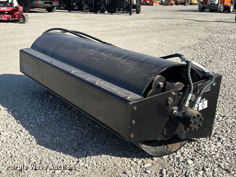 image for item FG2785 2025 Giyi GY-VR66 skid steer vibratory roller