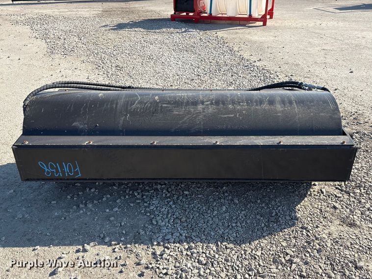 image for item FG2785 2025 Giyi GY-VR66 skid steer vibratory roller