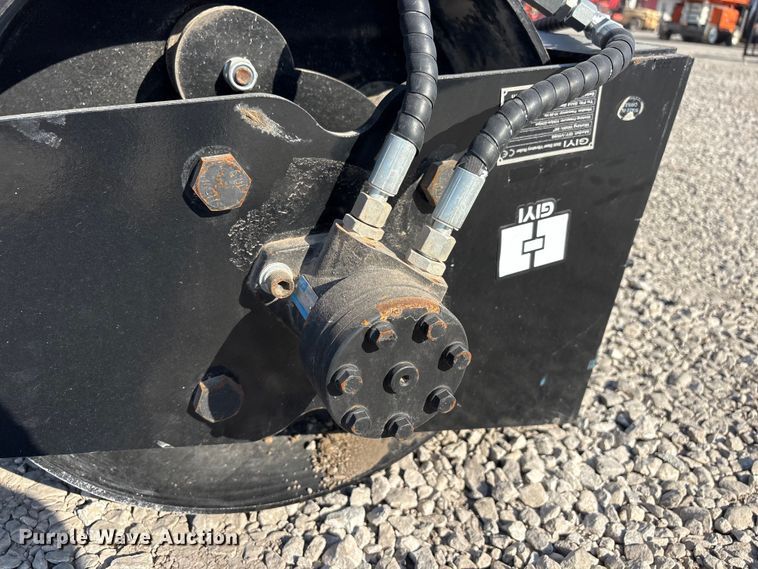 image for item FG2785 2025 Giyi GY-VR66 skid steer vibratory roller