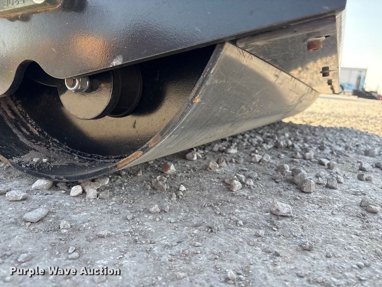 image for item FG2785 2025 Giyi GY-VR66 skid steer vibratory roller