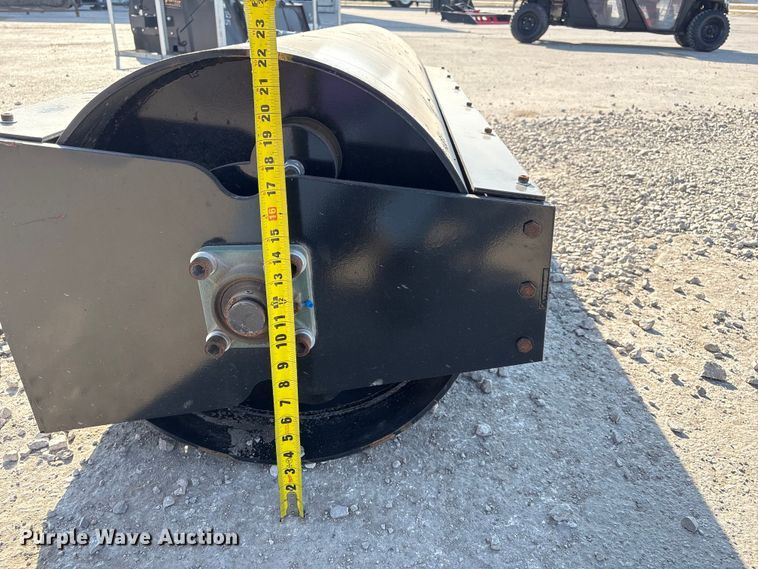 image for item FG2785 2025 Giyi GY-VR66 skid steer vibratory roller