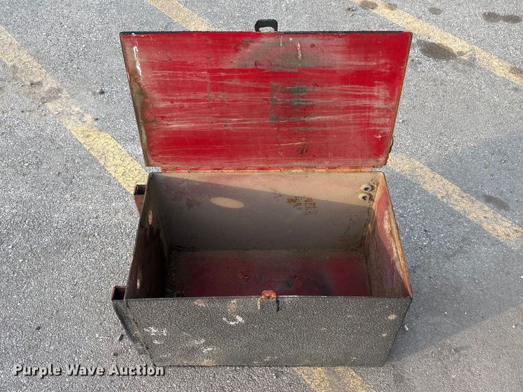 image for item FG2789 2007 Alum-Line utility pickup truck bed