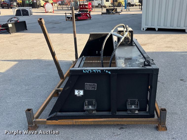 image for item FG2791 2025 Giyi VB79  skid steer vibrating bucket