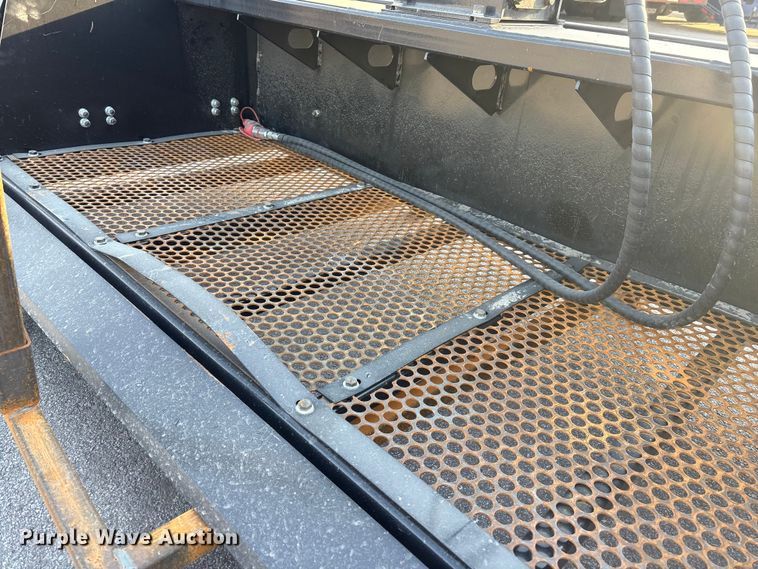 image for item FG2791 2025 Giyi VB79  skid steer vibrating bucket