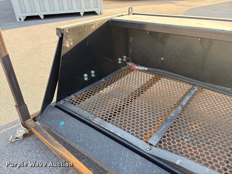 image for item FG2791 2025 Giyi VB79  skid steer vibrating bucket