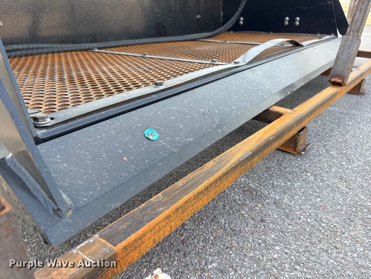 image for item FG2791 2025 Giyi VB79  skid steer vibrating bucket