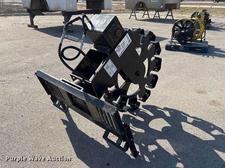 image for item FG2792 2025 Giyi SCW6 skid steer steering compactor wheel