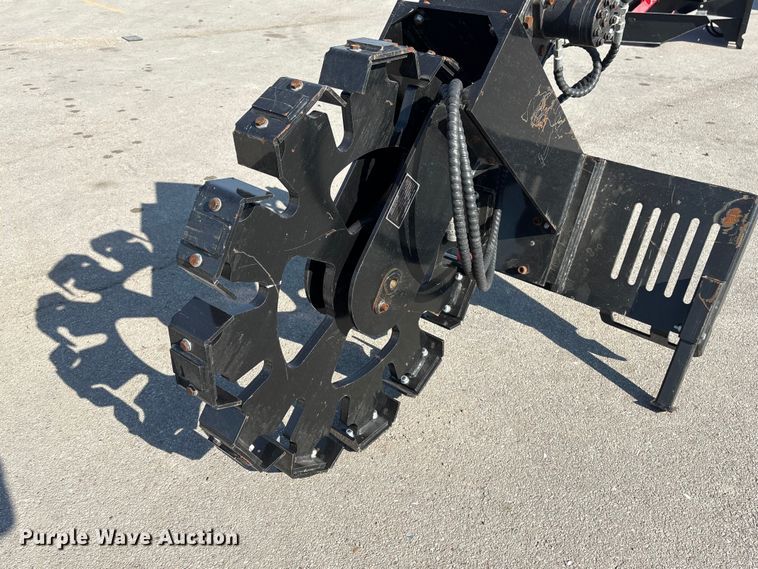 image for item FG2792 2025 Giyi SCW6 skid steer steering compactor wheel