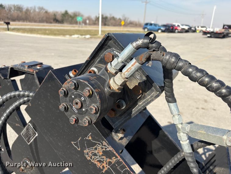 image for item FG2792 2025 Giyi SCW6 skid steer steering compactor wheel