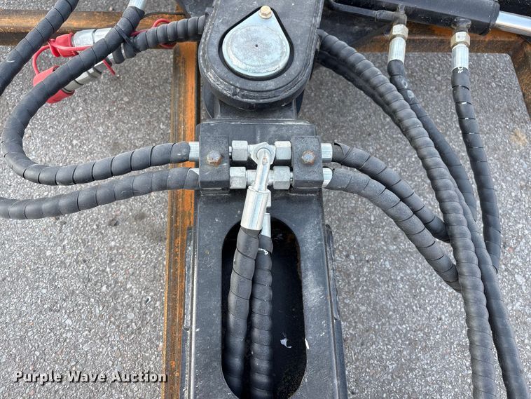 image for item FG2795 2026 Giyi STL75 skid steer tire lifter