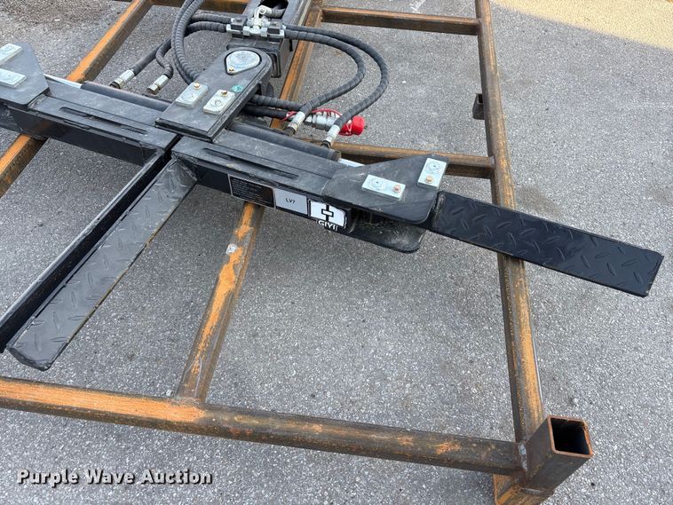 image for item FG2795 2026 Giyi STL75 skid steer tire lifter