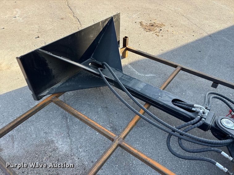 image for item FG2795 2026 Giyi STL75 skid steer tire lifter