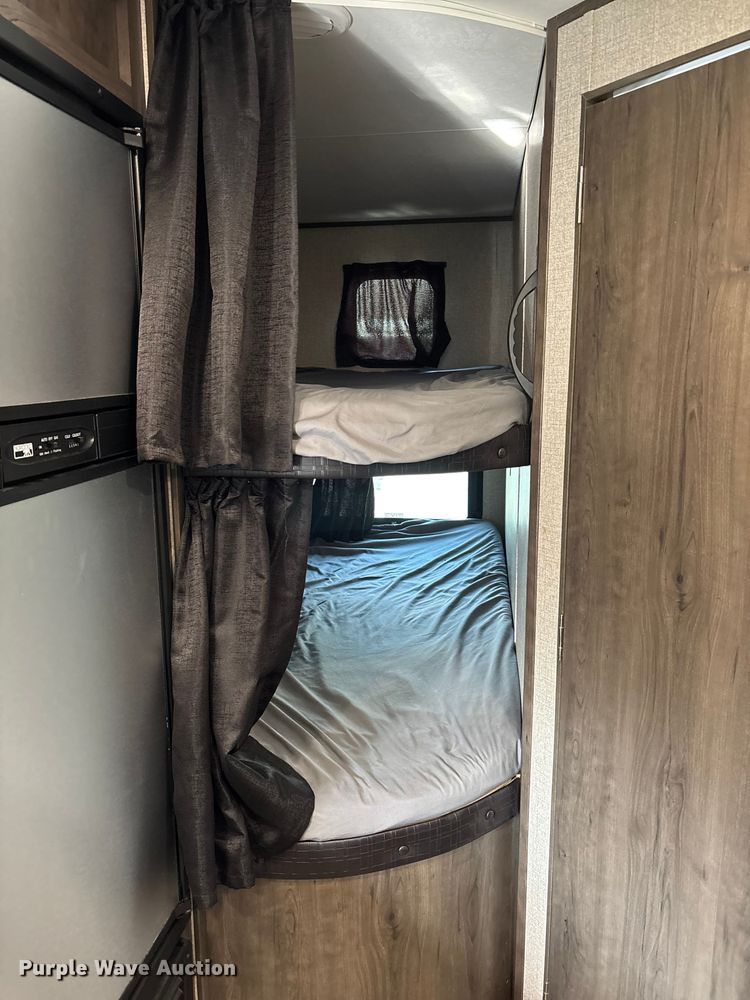 image for item FI0792 2021 Jayco 224BH Jay Flight camper