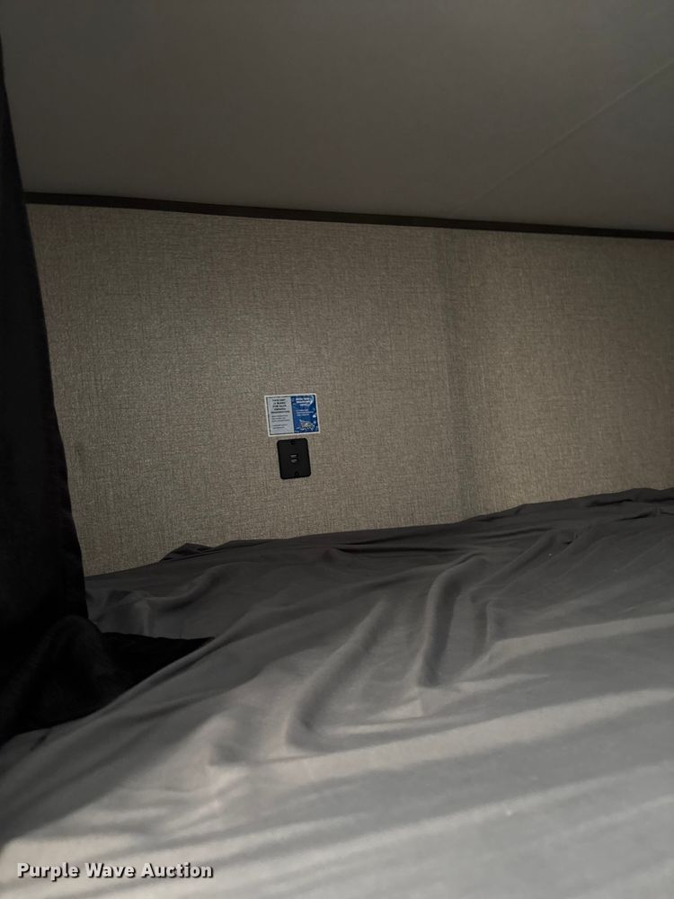 image for item FI0792 2021 Jayco 224BH Jay Flight camper