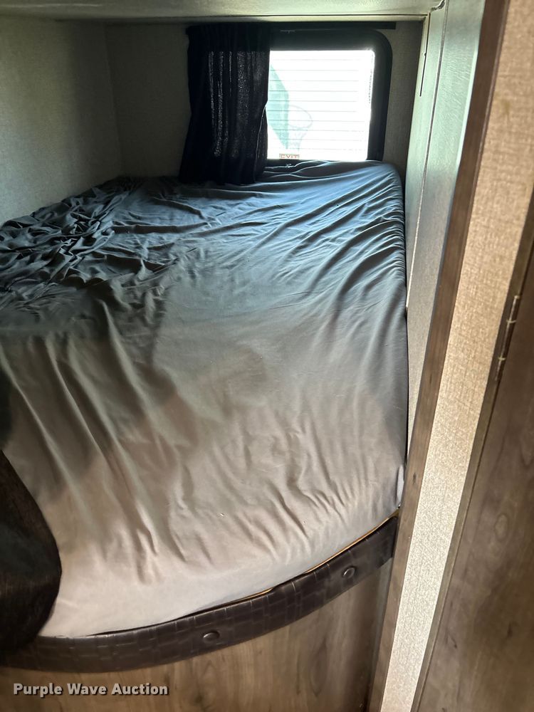 image for item FI0792 2021 Jayco 224BH Jay Flight camper