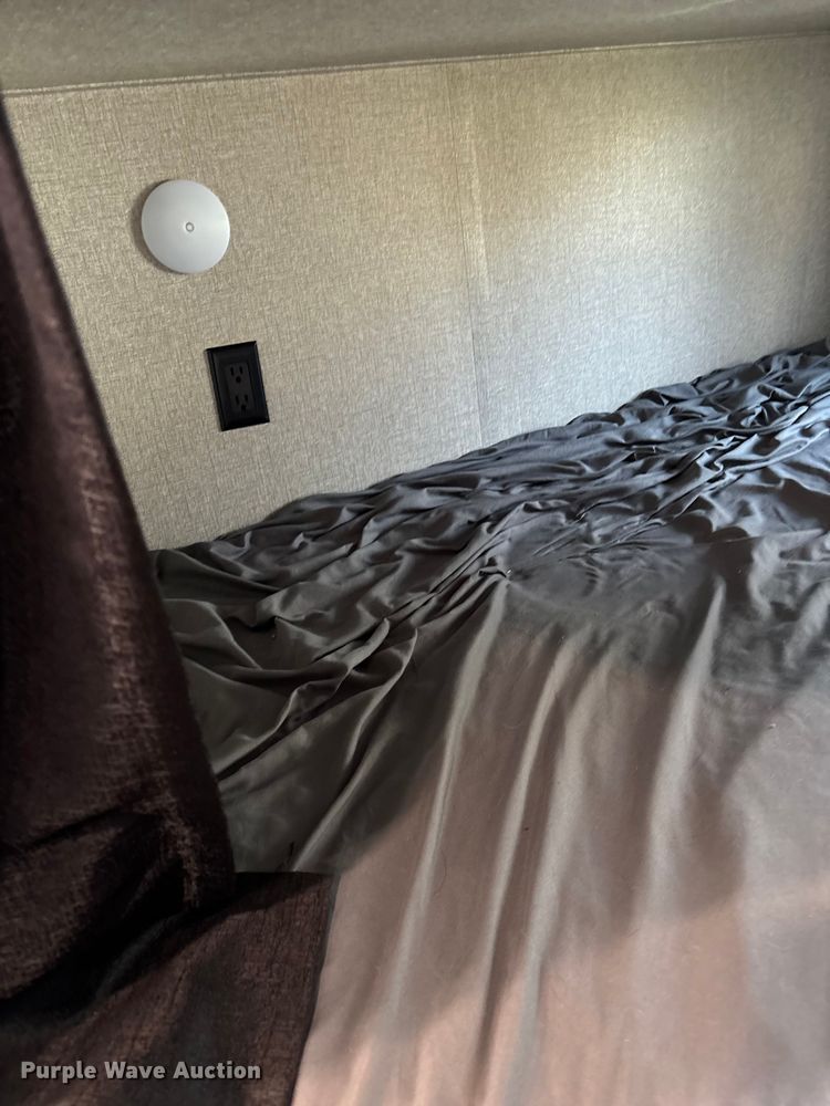 image for item FI0792 2021 Jayco 224BH Jay Flight camper