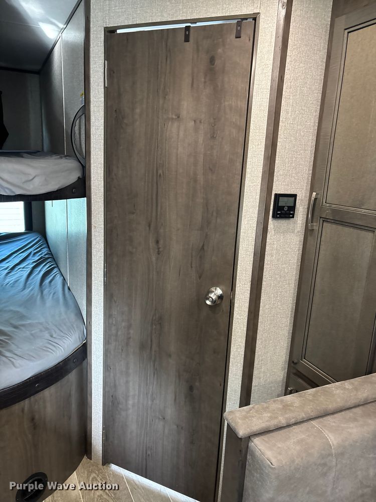 image for item FI0792 2021 Jayco 224BH Jay Flight camper