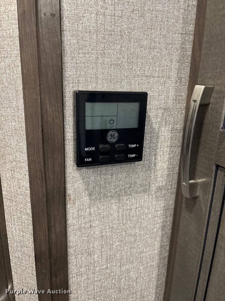 image for item FI0792 2021 Jayco 224BH Jay Flight camper